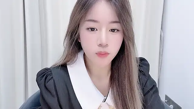 Snapshot of chloe-01 chatting on December 12, 12:22 pm chloe-01 online show from December 12, 12:22 pm