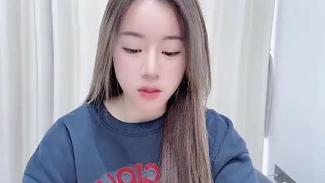 Snapshot of chloe-01 chatting on December 24, 4:22 am chloe-01 online show from December 24, 4:22 am