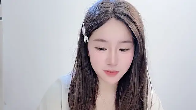 Snapshot of chloe-01 chatting on November 10, 4:11 am chloe-01 online show from November 10, 4:11 am