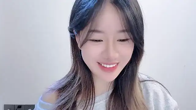 Snapshot of chloe-01 chatting on November 15, 3:15 am chloe-01 online show from November 15, 3:15 am