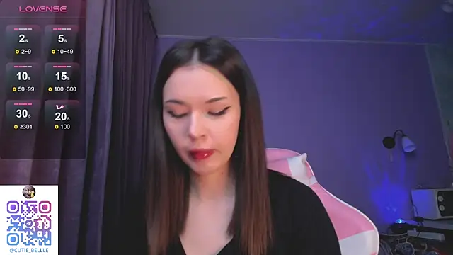 Snapshot of young_belle_ chatting on January 22, 10:59 pm young belle online show from January 22, 10:59 pm