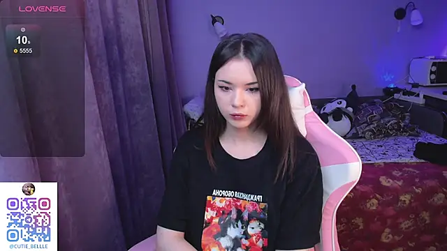 Snapshot of young_belle_ chatting on February 11, 5:37 am young belle online show from February 11, 5:37 am