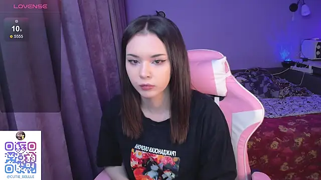 Snapshot of young_belle_ chatting on February 11, 8:58 am young belle online show from February 11, 8:58 am