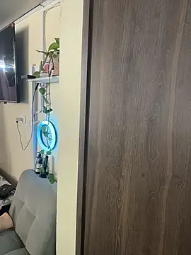 MOMALANA online show from January 14, 9:09 pm