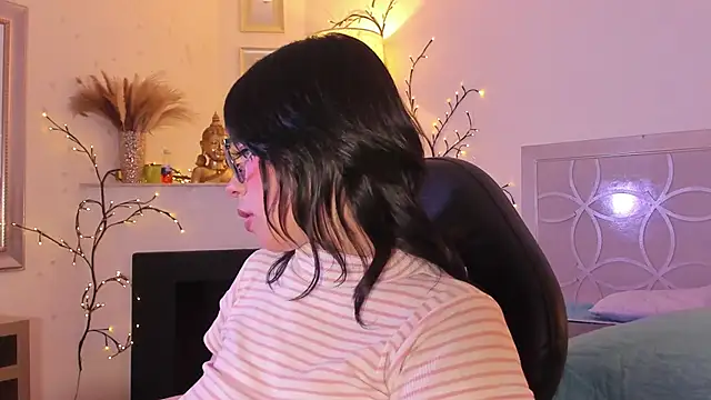 NattashaHotson online show from January 24, 6:46 am