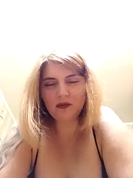 Snapshot of SckayilaGray chatting on December 14, 4:09 pm SckayilaGray online show from December 14, 4:09 pm