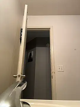 Ectorius online show from March 18, 4:10 pm