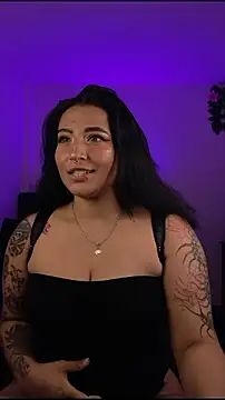 Snapshot of Pauilina chatting on April 28, 5:40 pm Pauilina online show from April 28, 5:40 pm