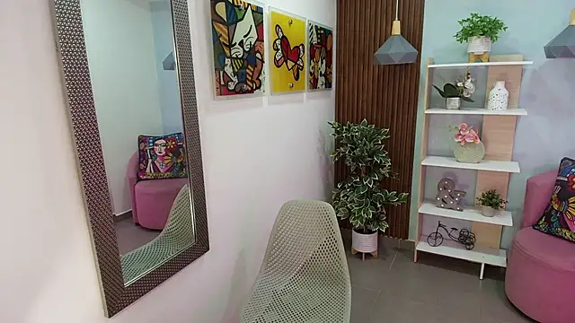 Snapshot of Dalila_Sky chatting on December 14, 11:04 am Dalila Sky online show from December 14, 11:04 am