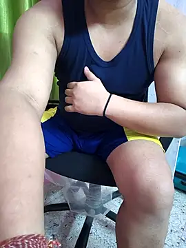 Snapshot of zon_zustin chatting on February 19, 2:12 pm zon zustin online show from February 19, 2:12 pm