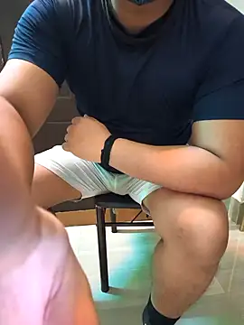 Snapshot of zon_zustin chatting on October 17, 11:02 am zon zustin online show from October 17, 11:02 am