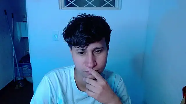 Snapshot of Im_Milan_Rs chatting on June 21, 2:47 am Im Milan Rs online show from June 21, 2:47 am