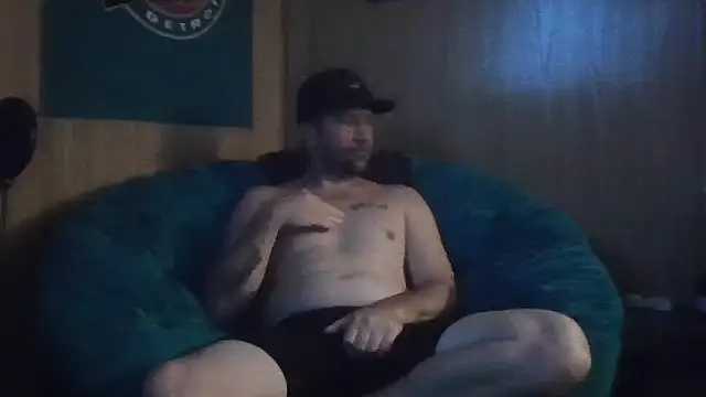 Snapshot of Edward_LongCock chatting on November 10, 5:39 am Edward LongCock online show from November 10, 5:39 am