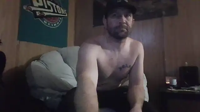 Snapshot of Edward_LongCock chatting on November 14, 1:37 am Edward LongCock online show from November 14, 1:37 am