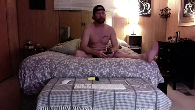 Snapshot of Edward_LongCock chatting on January 7, 7:00 am Edward LongCock online show from January 7, 7:00 am