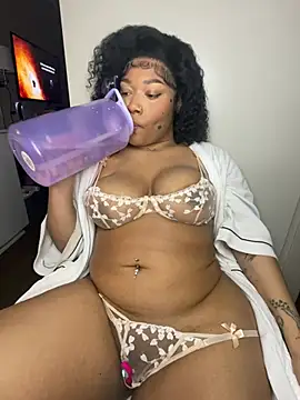 Snapshot of dvtbvby chatting on February 25, 7:31 am dvtbvby online show from February 25, 7:31 am