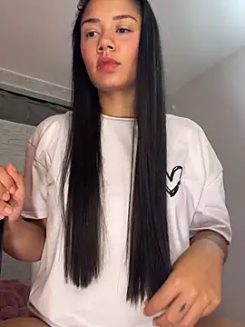 Snapshot of _Luana chatting on May 12, 2:52 am Luana online show from May 12, 2:52 am