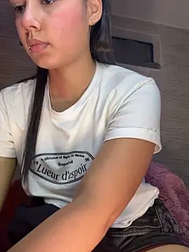 Snapshot of _Luana chatting on July 7, 1:19 am Luana online show from July 7, 1:19 am