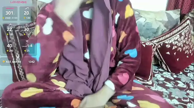 Snapshot of Reika_01 chatting on December 8, 2:49 am Reika 01 online show from December 8, 2:49 am