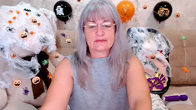 Snapshot of SiberiabBerry chatting on October 29, 2:52 pm SiberiabBerry online show from October 29, 2:52 pm