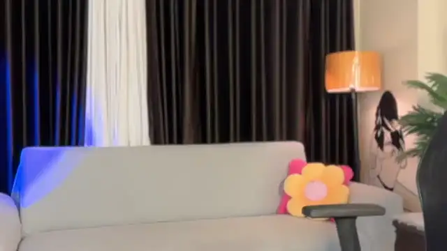 Snapshot of sexy_m23 chatting on February 19, 10:50 pm sexy m23 online show from February 19, 10:50 pm