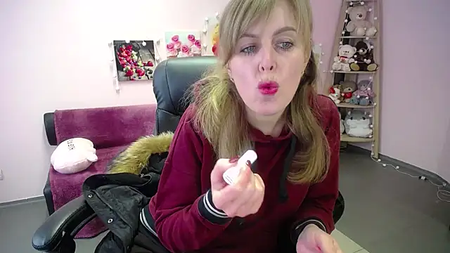 Hot Milady online show from February 9, 7:56 am