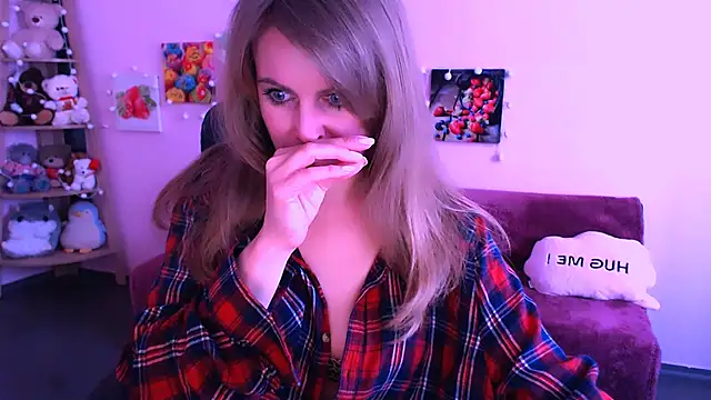 Hot Milady online show from March 10, 8:19 am