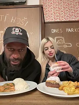 MacTroy online show from February 2, 8:51 pm