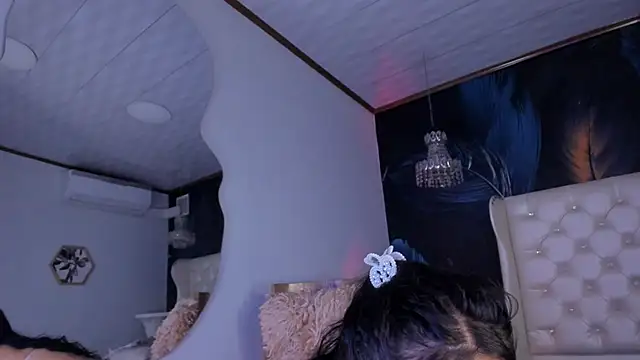 Snapshot of SelenaCollins chatting on December 5, 11:07 pm SelenaCollins online show from December 5, 11:07 pm