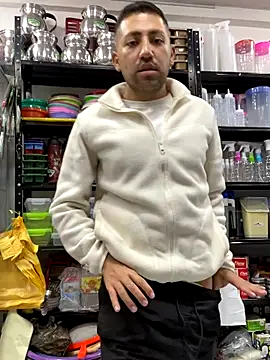 JuanZapata33 online show from October 23, 9:57 pm