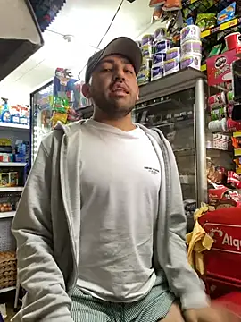 JuanZapata33 online show from February 27, 9:37 pm