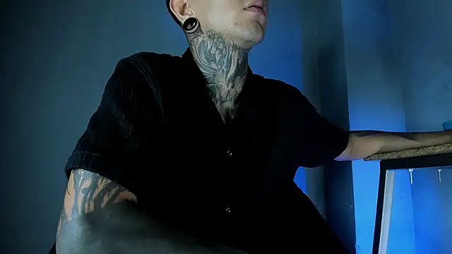 Snapshot of Travistanner_28 chatting on June 21, 7:11 am Travistanner 28 online show from June 21, 7:11 am