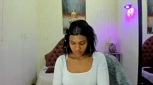 Snapshot of charlotte_ebony chatting on February 5, 7:31 pm charlotte ebony online show from February 5, 7:31 pm