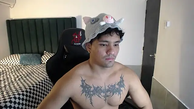 man dur07 online show from October 31, 9:16 pm