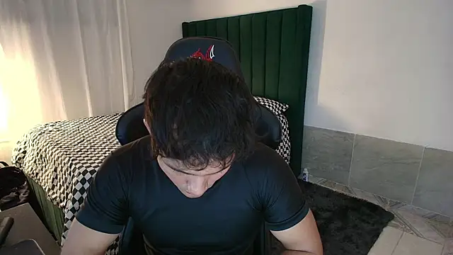 Snapshot of man_dur07 chatting on June 30, 11:17 pm man dur07 online show from June 30, 11:17 pm