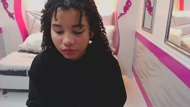 Mayaa ross online show from December 19, 10:53 pm