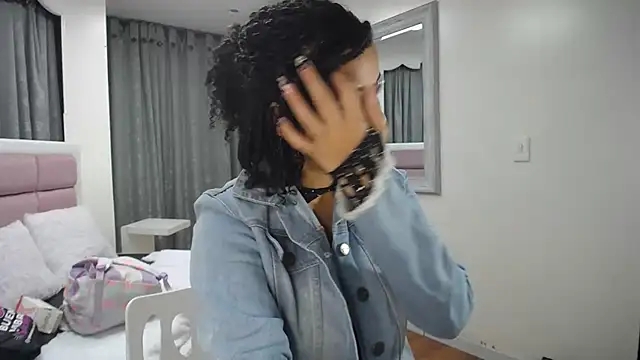 Mayaa ross online show from February 4, 12:40 am