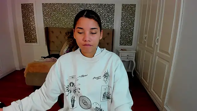 Mayaa ross online show from September 24, 3:54 am