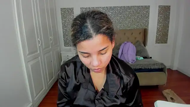 Mayaa ross online show from September 29, 2:06 am