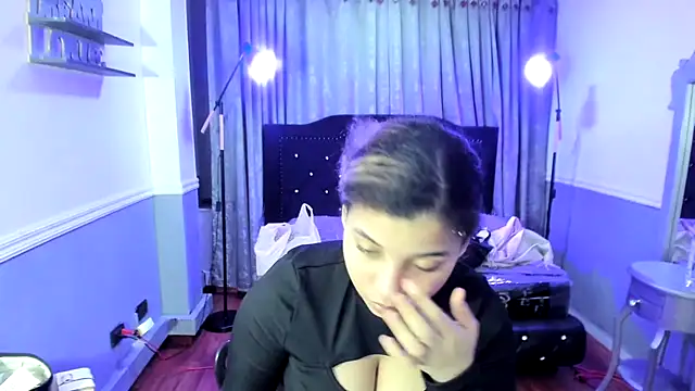 Mayaa ross online show from November 18, 12:49 am