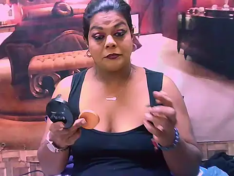 Snapshot of indianCherryPie chatting on April 29, 6:39 am indianCherryPie online show from April 29, 6:39 am