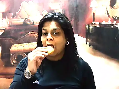 Snapshot of indianCherryPie chatting on May 6, 5:14 am indianCherryPie online show from May 6, 5:14 am