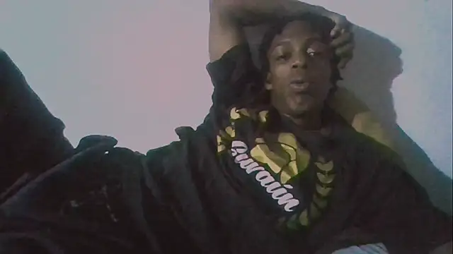 Snapshot of LarryCollin chatting on January 27, 3:58 am LarryCollin online show from January 27, 3:58 am