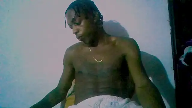 Snapshot of LarryCollin chatting on February 1, 4:14 am LarryCollin online show from February 1, 4:14 am