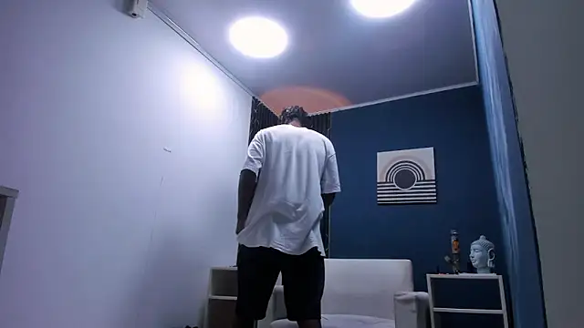 Snapshot of LarryCollin chatting on February 2, 1:34 am LarryCollin online show from February 2, 1:34 am