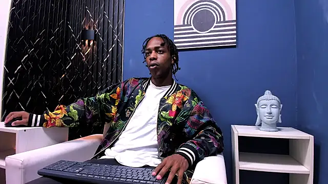 Snapshot of LarryCollin chatting on February 6, 3:06 am LarryCollin online show from February 6, 3:06 am