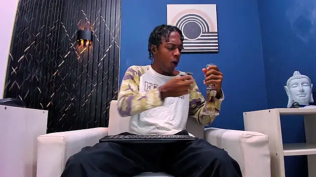 Snapshot of LarryCollin chatting on February 8, 2:58 am LarryCollin online show from February 8, 2:58 am