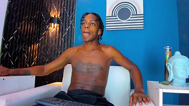 Snapshot of LarryCollin chatting on February 10, 9:47 am LarryCollin online show from February 10, 9:47 am