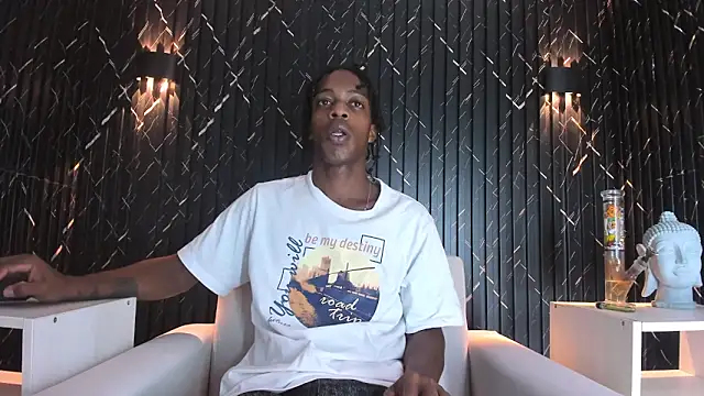 Snapshot of LarryCollin chatting on February 14, 6:45 am LarryCollin online show from February 14, 6:45 am