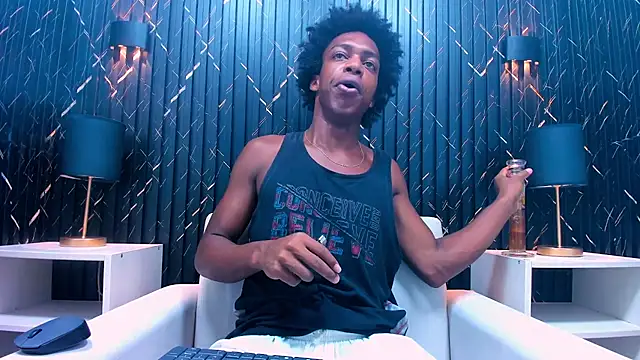 Snapshot of LarryCollin chatting on February 15, 7:38 am LarryCollin online show from February 15, 7:38 am